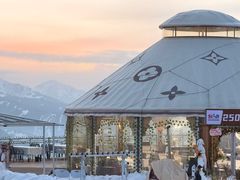 -丝绸之路山地度假区滑雪场