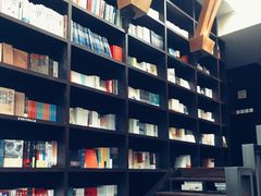 -钟书阁(松江泰晤士小镇店)