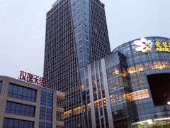 -德呈华业影城(爱琴海LUXE巨幕店)