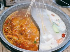 屋头经典鸳鸯锅-成都屋头串串(青年北街店)