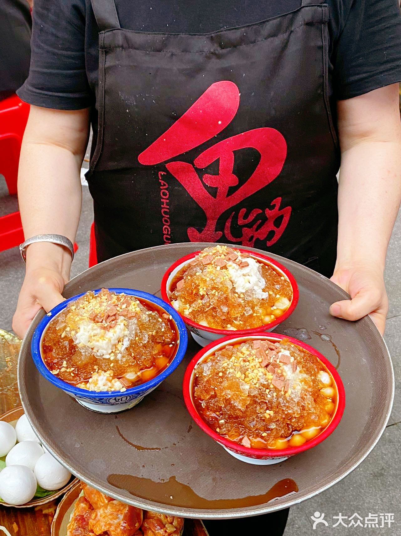 来到铜元局找朋友耍，带我打卡一家最重庆味道的火锅