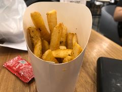 超大薯条-龙治汉堡(中华城店)