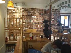 -猫的天空之城概念书店(苏州平江店)