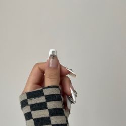 -花岐款式专研健康美甲沙龙