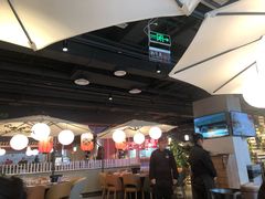 大堂-日进一片海.生腌海鲜火锅.宵夜烧烤(三里屯总店)