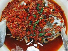 剁椒鱼头-侠成水上农庄(工业大道店)