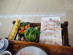 -景明轩•养生酸汤鱼火锅 云贵鲜菌 现舂野果酸汤(王寨小区店)