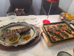 -LESCEDARS Brasserie Bistro香柏树