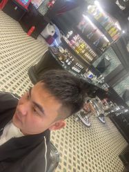 -海文先生国潮烫染男士理发馆