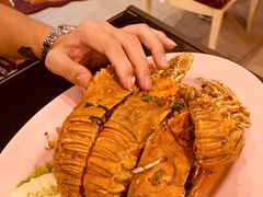 -J Daeng Seafood