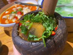 -老滇山寨•云南特色菜•地方菜•民族风情歌舞表演(金碧店)