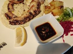 -Efes Turkish & Mediterranean Cuisine 艾菲斯餐厅(陆家嘴店)