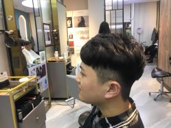 -MONE美发沙龙