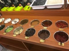 自助调料区-潮牛宴·鲜牛肉自助火锅烤肉(龙岩新罗万达店)