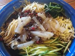 -闯关东东北农家菜(崂山石老人店)
