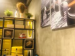 -臻鲜燕海鲜融合餐厅(金陵style店)