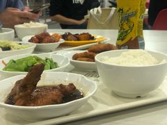 -同济大学本部学苑饮食广场