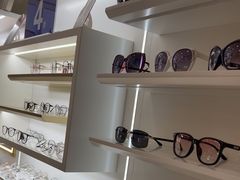 -美式眼镜·授权蔡司.依视路.尼康.豪雅.明月(南翔印象城店)