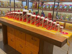 -华致名酒库雪茄烟酒(荣科路店)