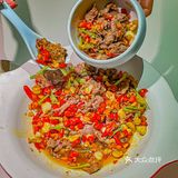 服了！在这家湘菜馆子里吃了三碗饭