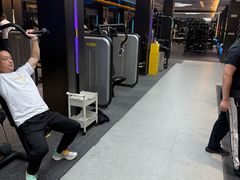 -金摩尔健身游泳(万象城鼎丰大厦店)