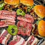 武汉！！鳗鱼饭，鳗鱼小汉堡🍔吼吼吃！！！