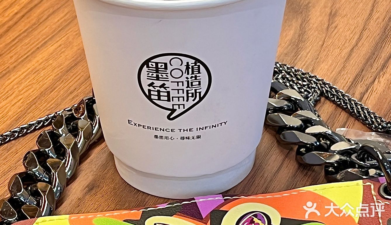 墨笛植造所太会选址了吧！武康大楼绝美风景