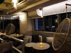 -Oasis Bar & Grill