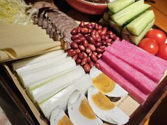 大丰收-鸽舞笙平金牌烧鸽子·融合菜(鲁谷店)