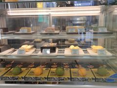 面包甜点陈列柜-猫王榴莲世家(三里屯SOHO商场店)