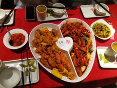 -龙巢盱眙龙虾·牛蛙·烧烤宵夜(八卦岭店)