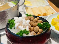 黑白双菇拼盘-左庭右院鲜牛肉火锅(环球港店)