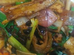 -隔壁老王·家常云南菜(花巷店)