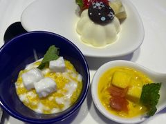-亚洲国际大酒店·云顶阁旋转自助餐厅