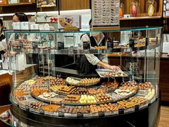 -Laderach 莱德拉(上海环贸iapm店)