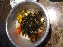 手抓金枪鱼虾籽饭-猪啊牛呀羊啊铜盘烤肉(正大广场店)