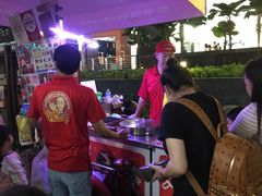 -詹爷爷乌节路街头冰淇淋