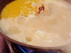 -鲜入围煮花胶鸡海鲜火锅