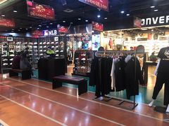 -盛达体育(襄平步行街店)