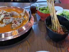 -虾弄弄海派小龙虾·牛羊蝎子火锅