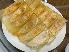 肉三鲜锅贴-郑庄脂渣海鲜楼(九水路店)