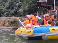 -安吉龙王山峡谷漂流