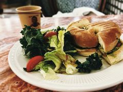 青酱鸡肉贝果三明治-OUR Bakery(国贸商城店)