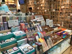 -猫的天空之城概念书店(杭州南宋御街店)