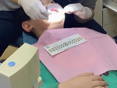 -瑞尔齿科(上海长风大悦城店)