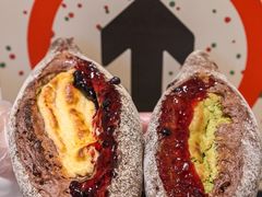 -HOT CRUSH趁热集合·现烤面包(上海环球港店)
