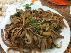清炒豆腐皮-雅仕聚酒馆