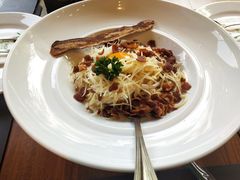 -Chom Cafe and Restaurant