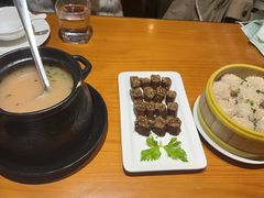 -莲餐厅·湖北菜·潜江小龙虾店(愚园路店)