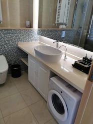 -海豚湾高端月子会所(黄浦店)